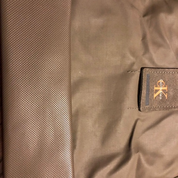 Brand new Calvin Klein messenger - Picture 3 of 8